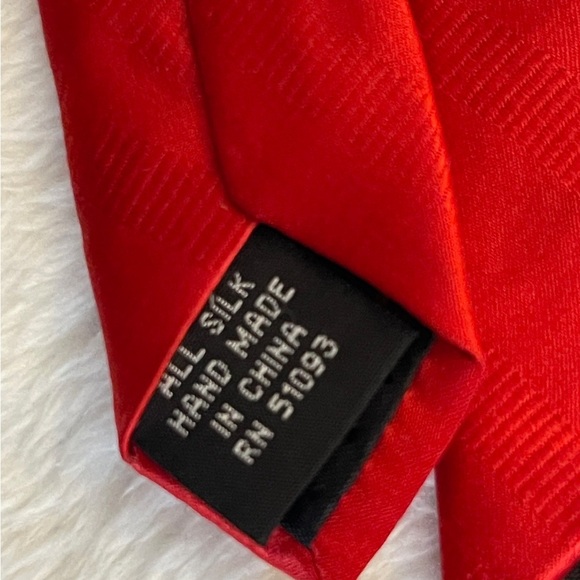 Puritan Vibrant Red Men's Tie - Picture 6 of 6